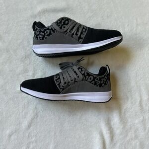 Marleylilly Grey and Black Leopard print sneakers Women's 9 Like New